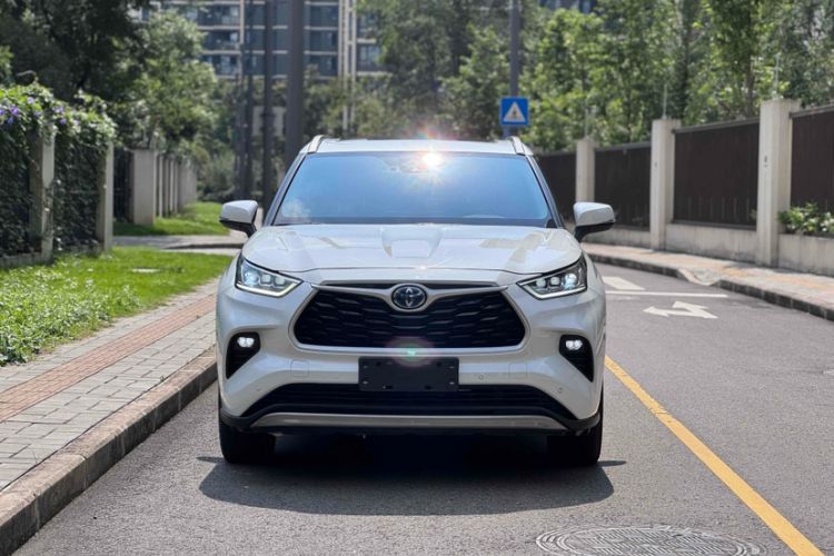 Used Toyota Highlander 2022 Dual-Engine 2.5L Four-Wheel Drive Prestige Version 7 Seats