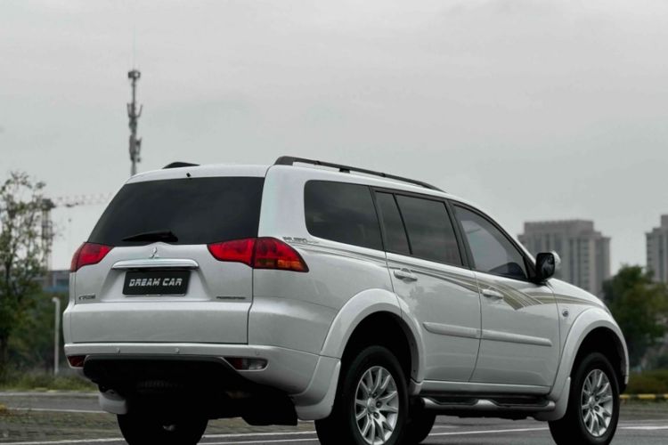 Used Mitsubishi Pajero Sport 2013 3.0L Automatic Two-Wheel Drive Luxury Edition