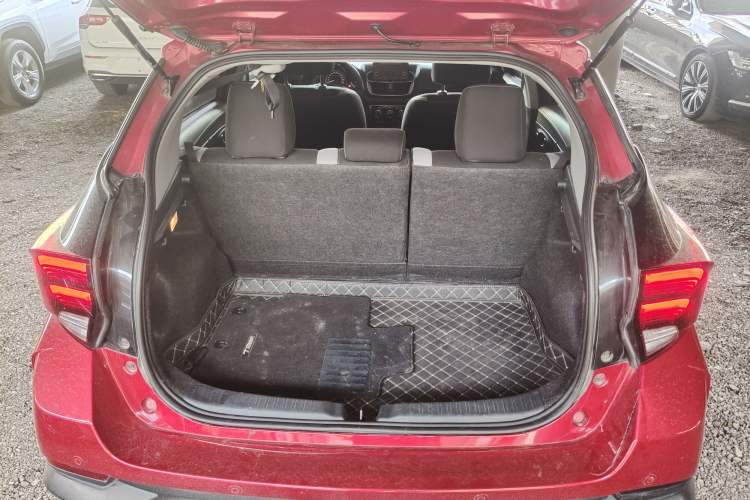 Used Toyota YARiS L Zhi Xuan 2021 X-Trail 1.5L CVT Leading Edition
