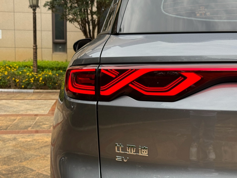 BYD Yuan UP 2025 Intelligent Driving Version 401 km Leading Edition — снимка 15