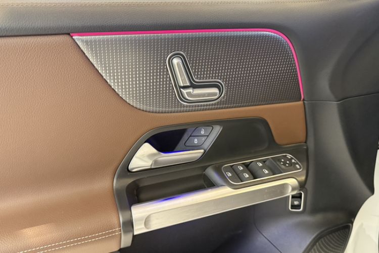 Used Mercedes-Benz GLB 2022 Updated GLB 200 Fashion Edition