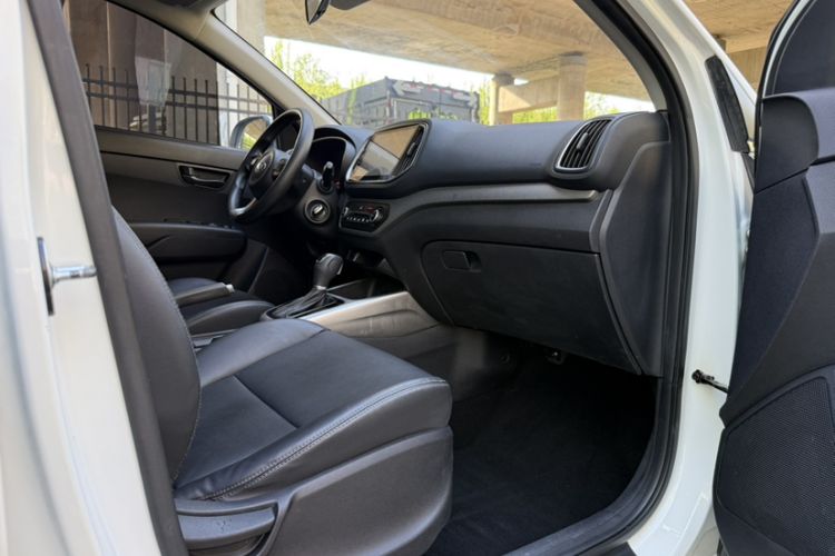 Used Kia KX3 2017 1.6L Automatic Aoya Version Interior 11