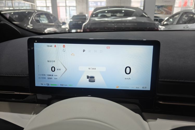 Used Baojun Yunhai 2024 140km Plug-in Hybrid Version Odometer Close Up