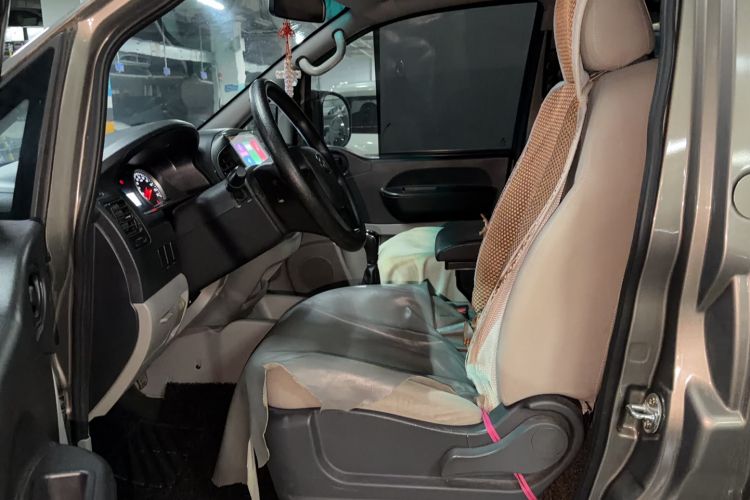Used FORTHING Lingzhi 2018 M3L 1.6L 7-Seater Comfort Model Interior 1