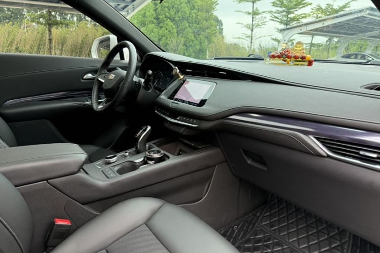 Used Cadillac XT4 2023 28T Two-Wheel Drive Fashion Edition
