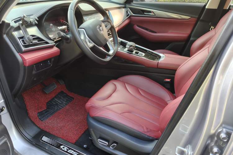 Used CHANGAN CS85 COUPE 2023 1.5T DCT Luxury Version Interior 5