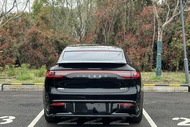 Used Hima Luxeed R7 2025 Range-Extended Version 251 km Max Exterior 9