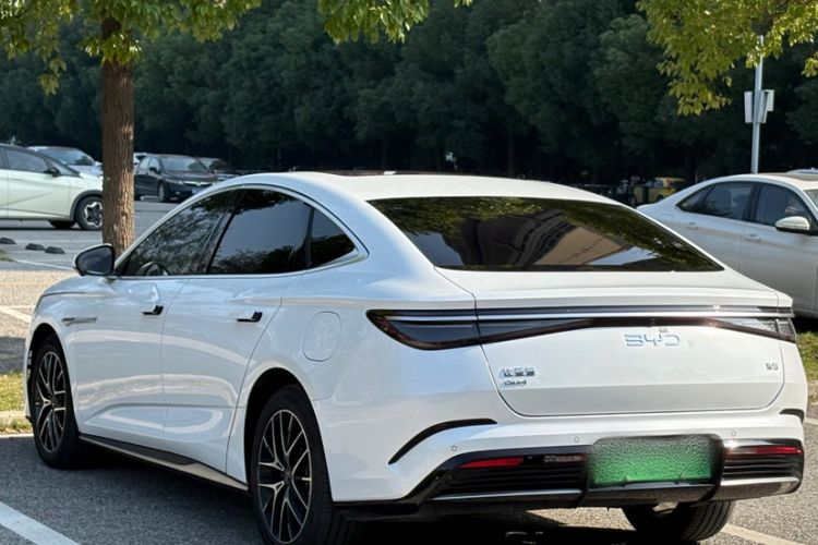 Used BYD Seal 2024 HONOR Edition DM-i 1.5L 121km Luxury Model
