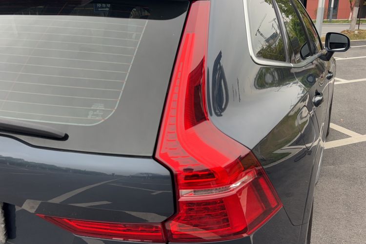 Used Volvo XC60 2023 B5 4x4 Smart Luxury Edition