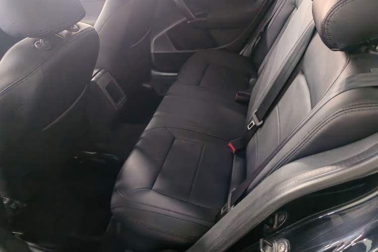 Used Volkswagen Lavida 2013 Revised Classic 1.6L Automatic Fashion Edition