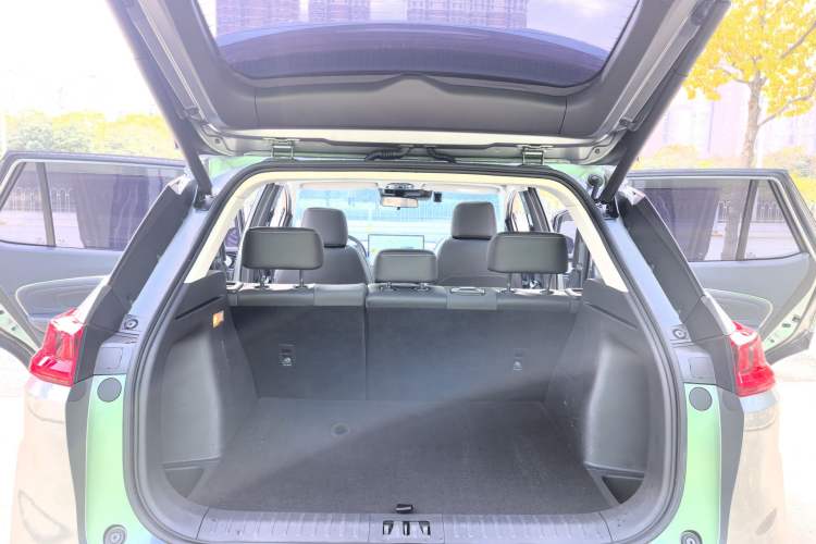 Used AION V 2023 Plus 70 Smart Tech Edition Ternary Lithium Trunk