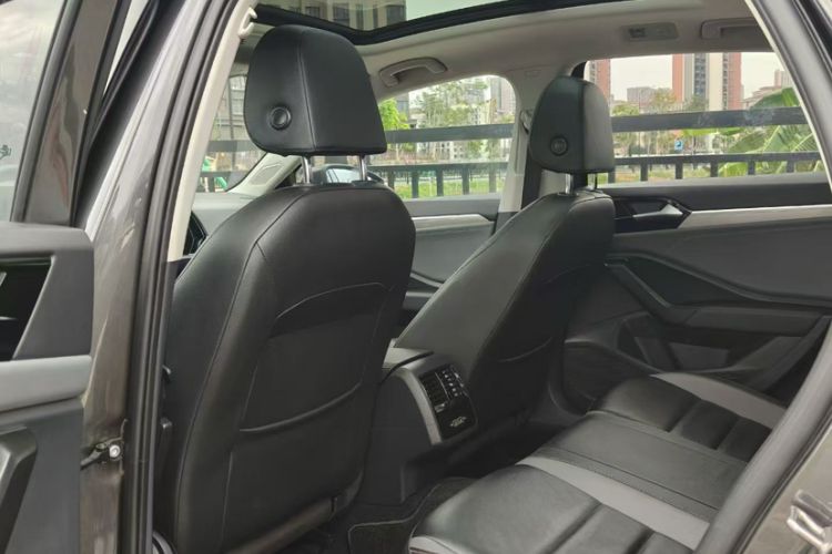 Used Volkswagen Sagitar 2021 280TSI DSG Comfort Connect Edition Interior 4