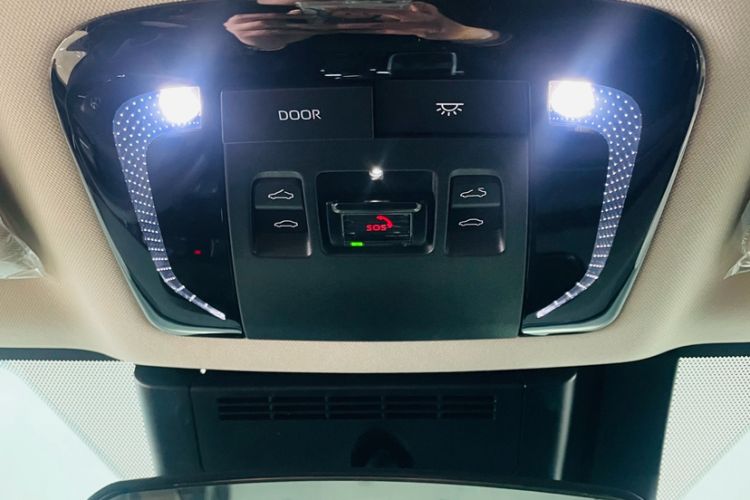 Used Toyota Camry 2026 Model Dual-Engine 2.0HSE Sport Lite Edition
