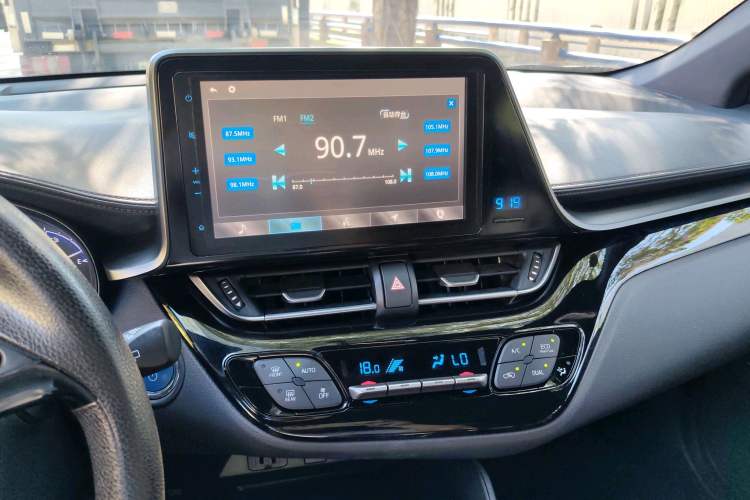 Used Toyota C-HR EV 2020 Leading Edition Interior 3