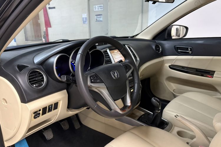 Used Changan Eado 2015 1.6L Manual Luxury Model China V Standard
