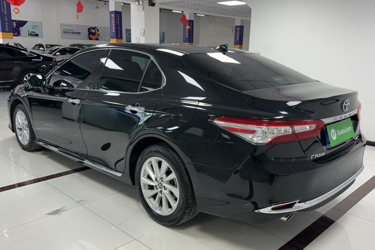 Used Toyota Camry 2023 2.0G Luxury Edition
