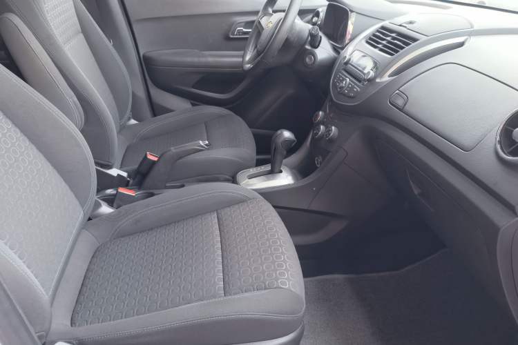 Used Chevrolet Trax 2014 1.4T Automatic Two-Wheel Drive Comfort Version Interior 2