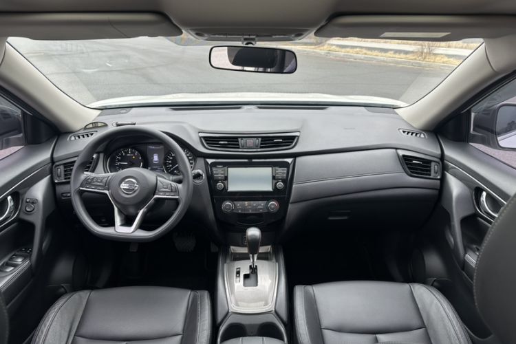 Used Nissan X-Trail 2017 2.0L CVT Comfort Edition 2WD Interior 1