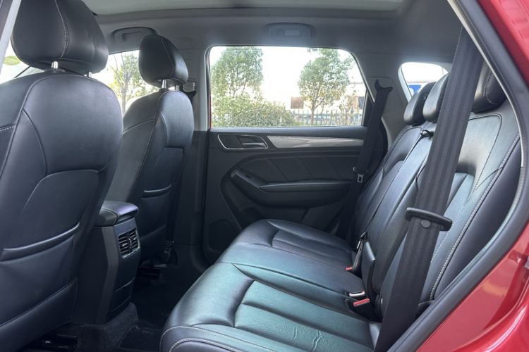 Used Roewe RX5 2017 20T Two-Wheel Drive Automatic Internet Elite Edition
