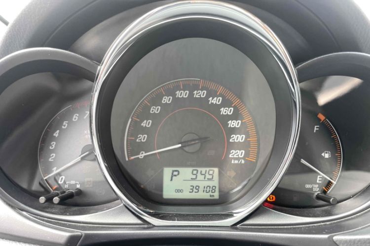 Used Toyota YARiS L Zhi Xuan 2020 X-Trail X 1.5L CVT Leading Edition Odometer Close Up
