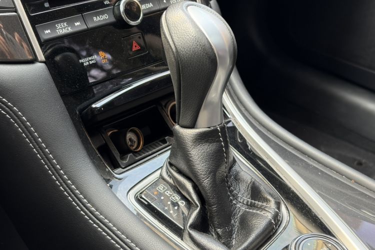 Used Infiniti Q50L 2016 2.0T Comfort Edition
