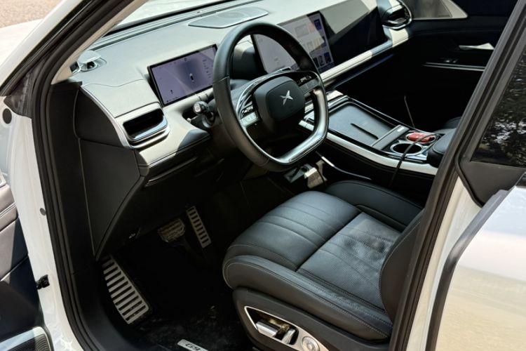 Used XPeng G9 2022 650 Performance Edition Pro Left Front Seat