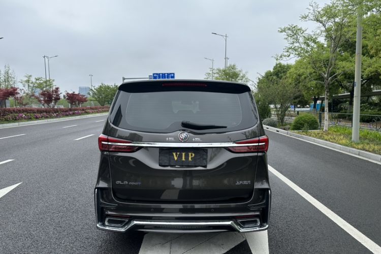 Used Buick GL8 2022 Land Cruiser Executive Class 652T Comfort Model
