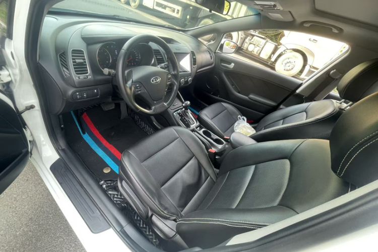 Used Kia K3 2016 1.6L Automatic GLS
