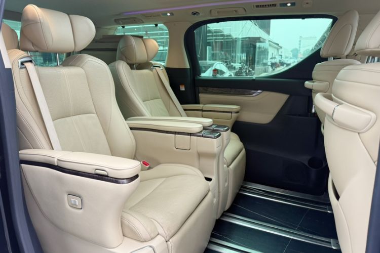 Used Toyota Alphard 2021 Dual-Engine 2.5L Prestige Edition
