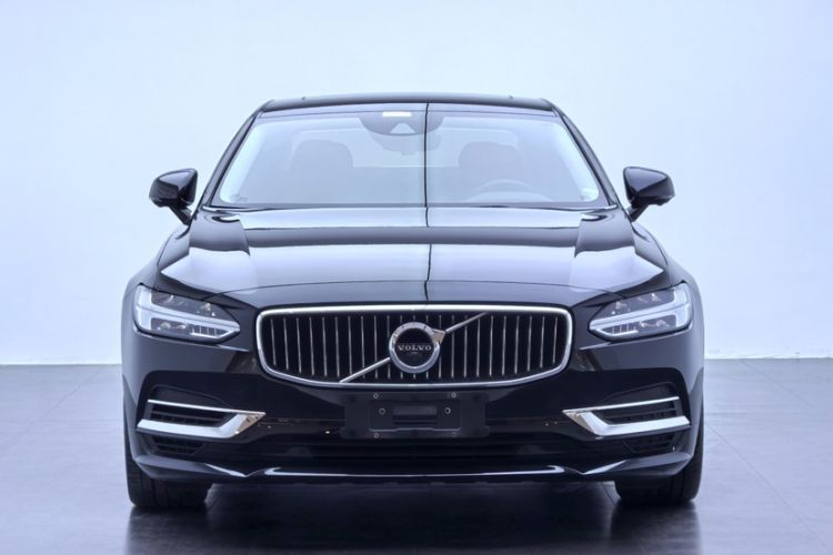 Used Volvo S90 New Energy 2020 T8 e-Drive Hybrid – Zhiyi Luxury Edition Exterior 2