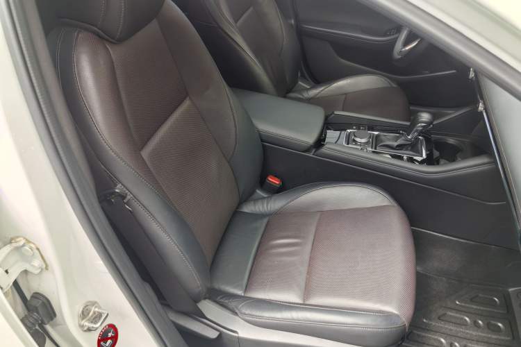 Used Mazda 3 Axela 2020 2.0L Automatic Zhiya Edition Exterior 4