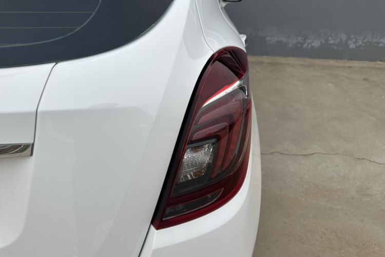 Used Buick Encore 2017 18T Automatic All-Wheel-Drive Flagship Model