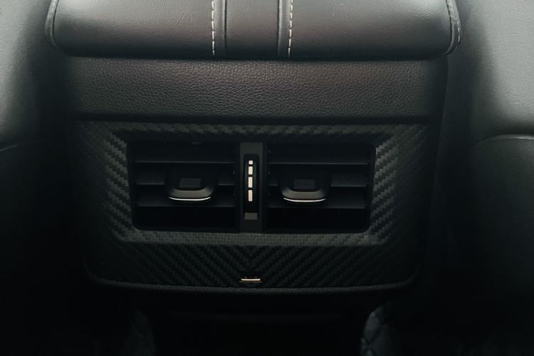 Used Venucia V 2021 260T Idol Edition
