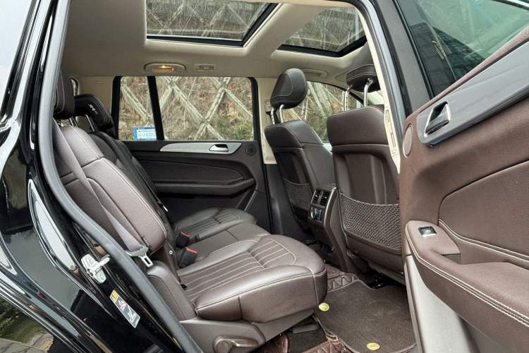 Used Mercedes-Benz GLS 2017 GLS 400 4MATIC Fashion Edition Interior 7