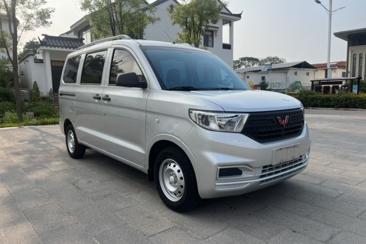 Used Wuling Hongguang V 2022 1.5L Jingqu Version Hydraulic Power Steering LAR