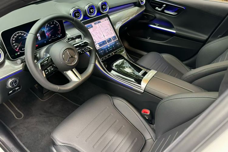 Used Mercedes-Benz C-Class 2024 Second Facelift C 260 L Sport Edition Interior 2