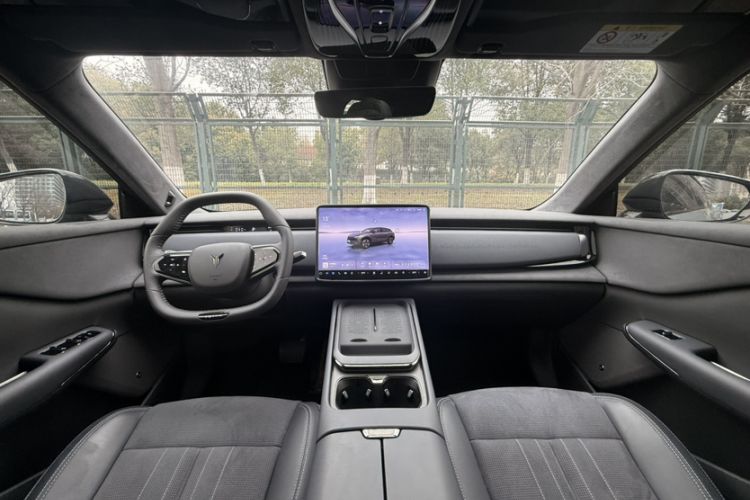 Used VOYAH COURAGE 2024 Long-Range Supercharge Edition Interior 3