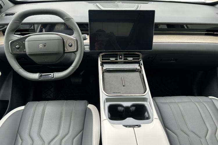 Used JETOUR Shanhai L6 2024 1.5TD DHT ULTRA