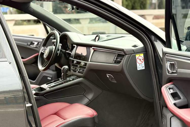 Used Porsche Macan 2022 Macan 2.0T