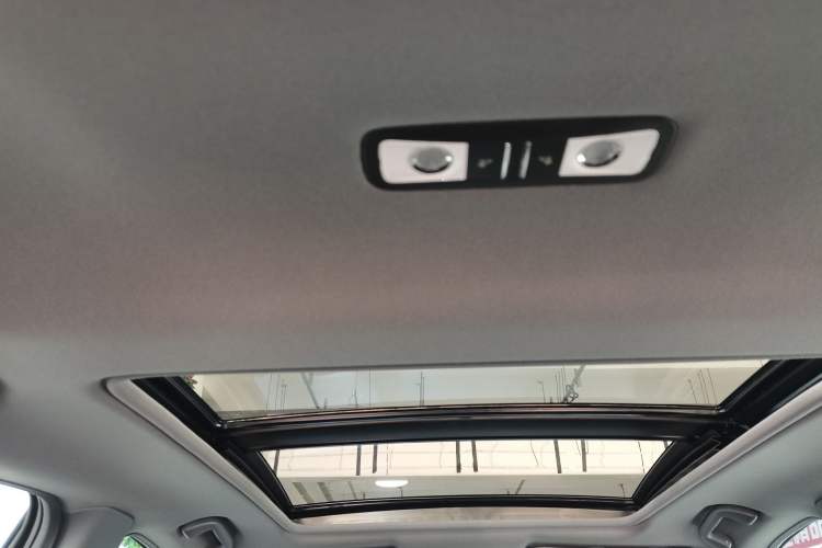 Used Honda XR-V 2021 1.5L CVT Comfort Version Headliner