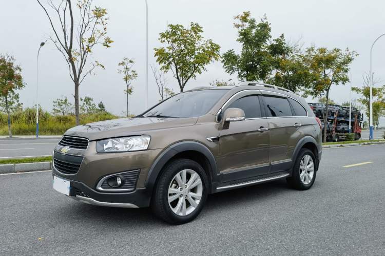 Used Chevrolet Captiva 2015 2.4L 4x4 Flagship Edition 7-Seater