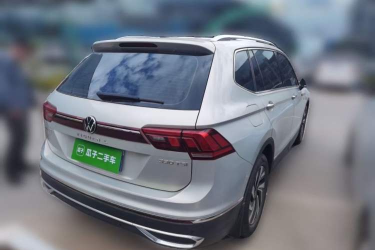 Used Volkswagen Tiguan L 2022 330TSI Automatic Two-Wheel Drive Smart Edition Rear Right 45 Deg