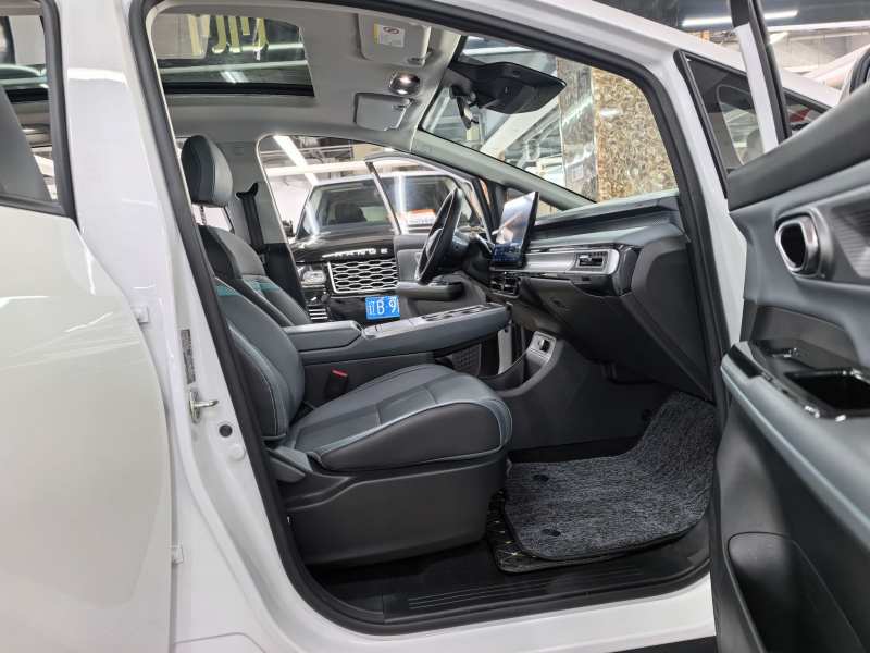 Used AION Y 2023 Plus 510 Smart Edition — 16