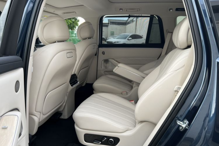 Used Hima AITO M8 2025 Extended-Range Max Version 37 kWh 6-Seater
