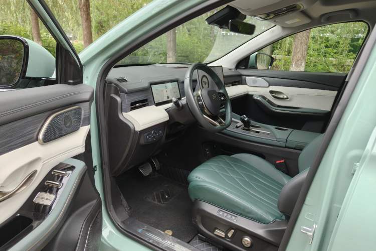 Used JETOUR Shanhai L9 2024 1.5TD 2DHT Max 7-Seater