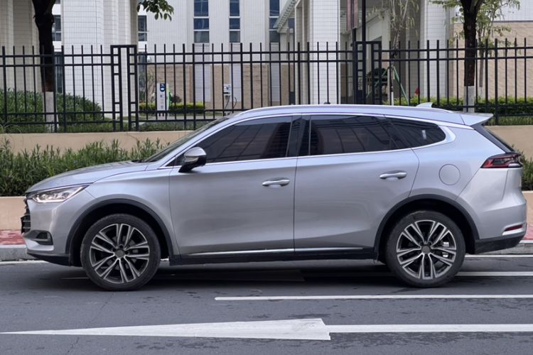 Used BYD Tang 2018 2.0T Automatic Smart Connect Prestige 7-Seater China V Standard