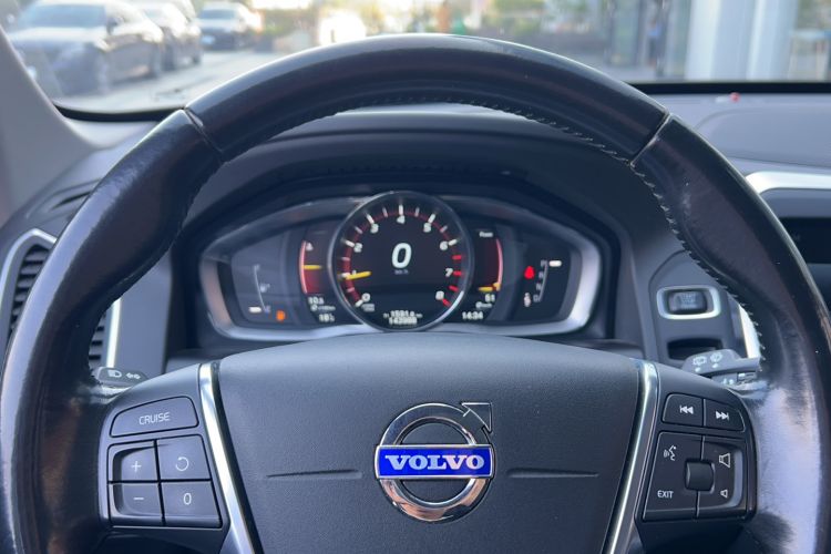 Used Volvo XC60 2016 T5 Smart Version