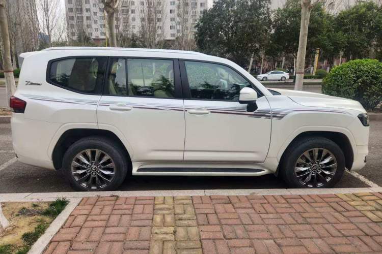 Used Toyota Land Cruiser  Exterior 2