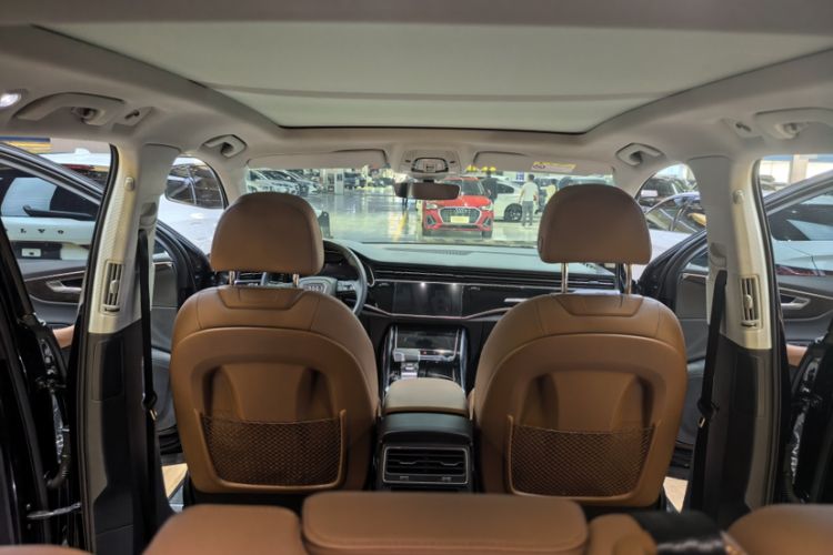 Used Audi Q7 2020 55 TFSI quattro S line sports model Interior 3