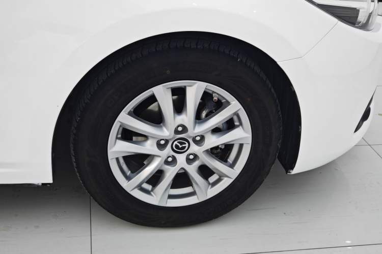 Used Mazda 3 Axela 2017 Hatchback 1.5L Automatic Luxury Model Emission Standard China V